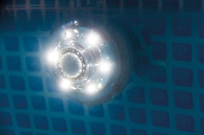 LED osvětlení pro bazény INTEX s tryskou 38mm