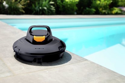 Poolrunner ONE RXB 150 u bazénu